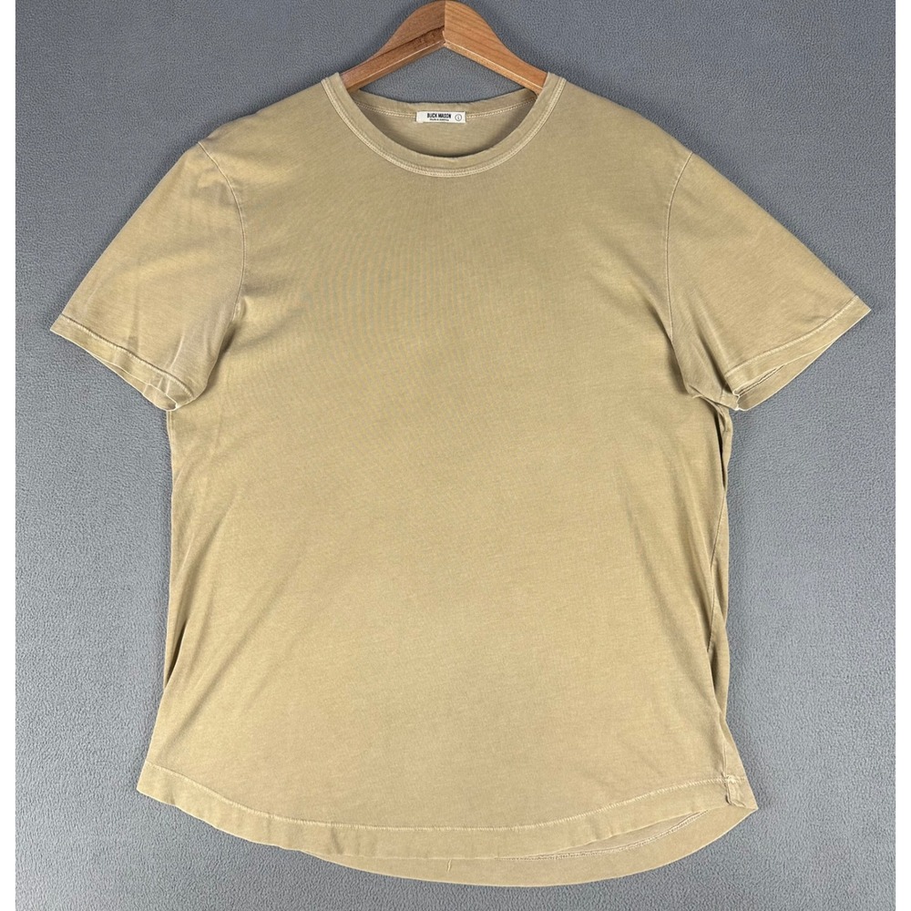 Buck Mason Shirt Mens Large Beige Khaki Vintage Wash Curved Hem Minimalist Basic - Picture 2 of 6